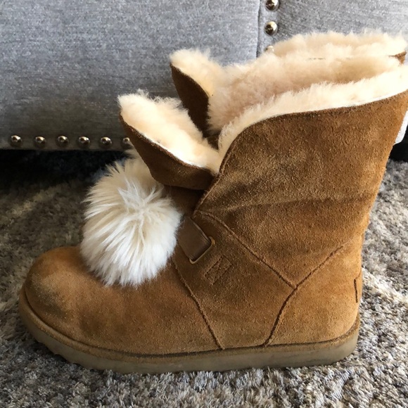 UGG Boots Used boots can be clean OBO - Picture 4 of 7